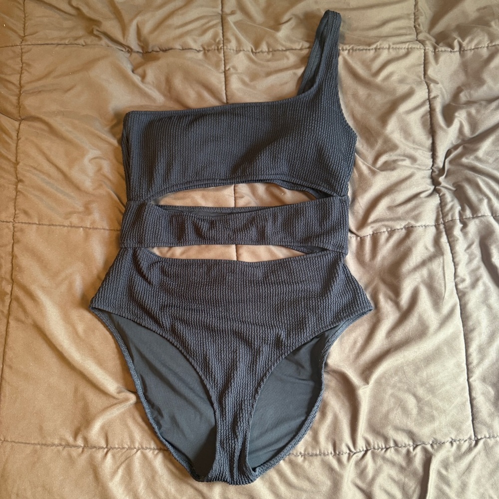 Aerie Full Coverage One Piece Swimsuit - Black